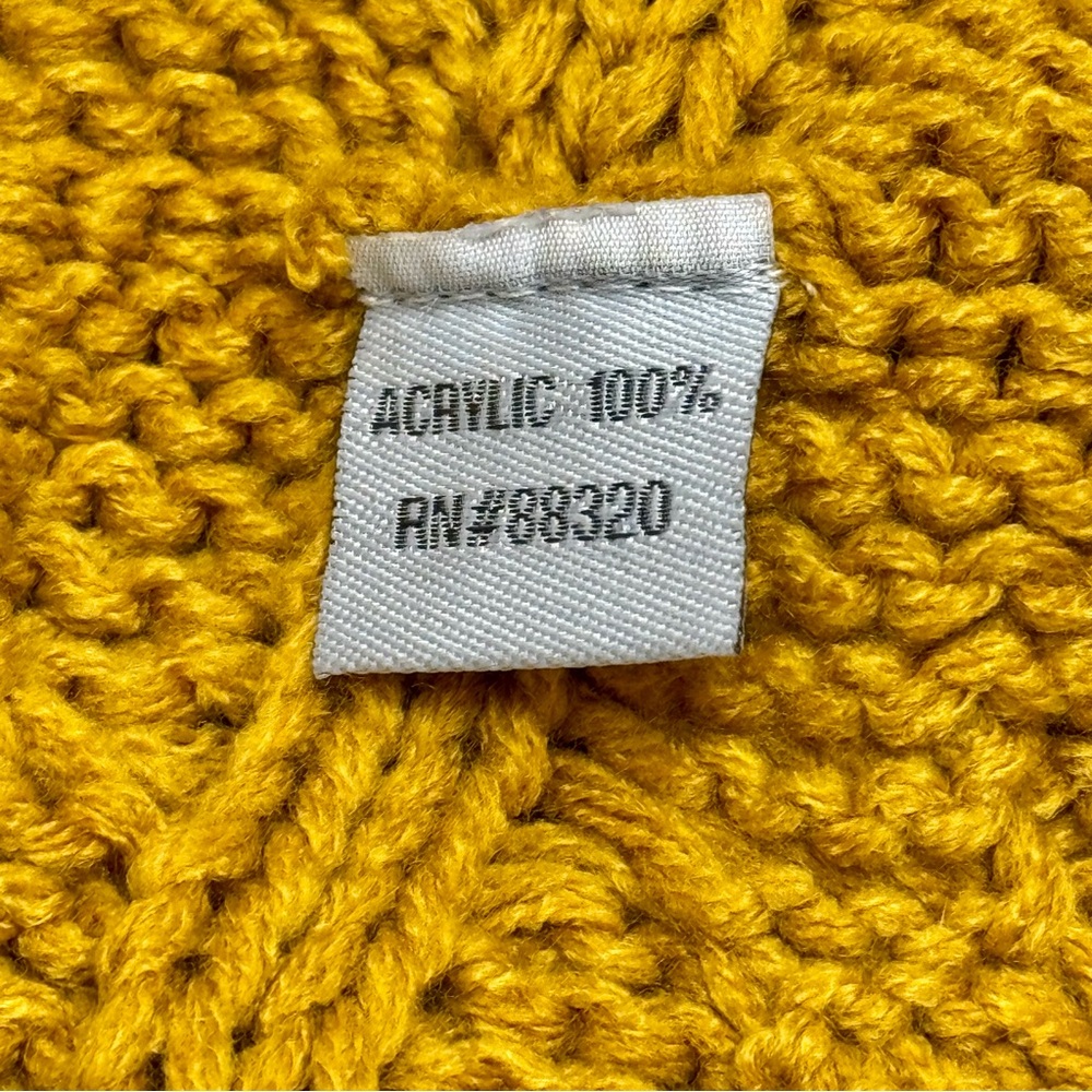 Women’s C.C. Scarf and Hat Bundle | #S19 - Picture 6 of 12